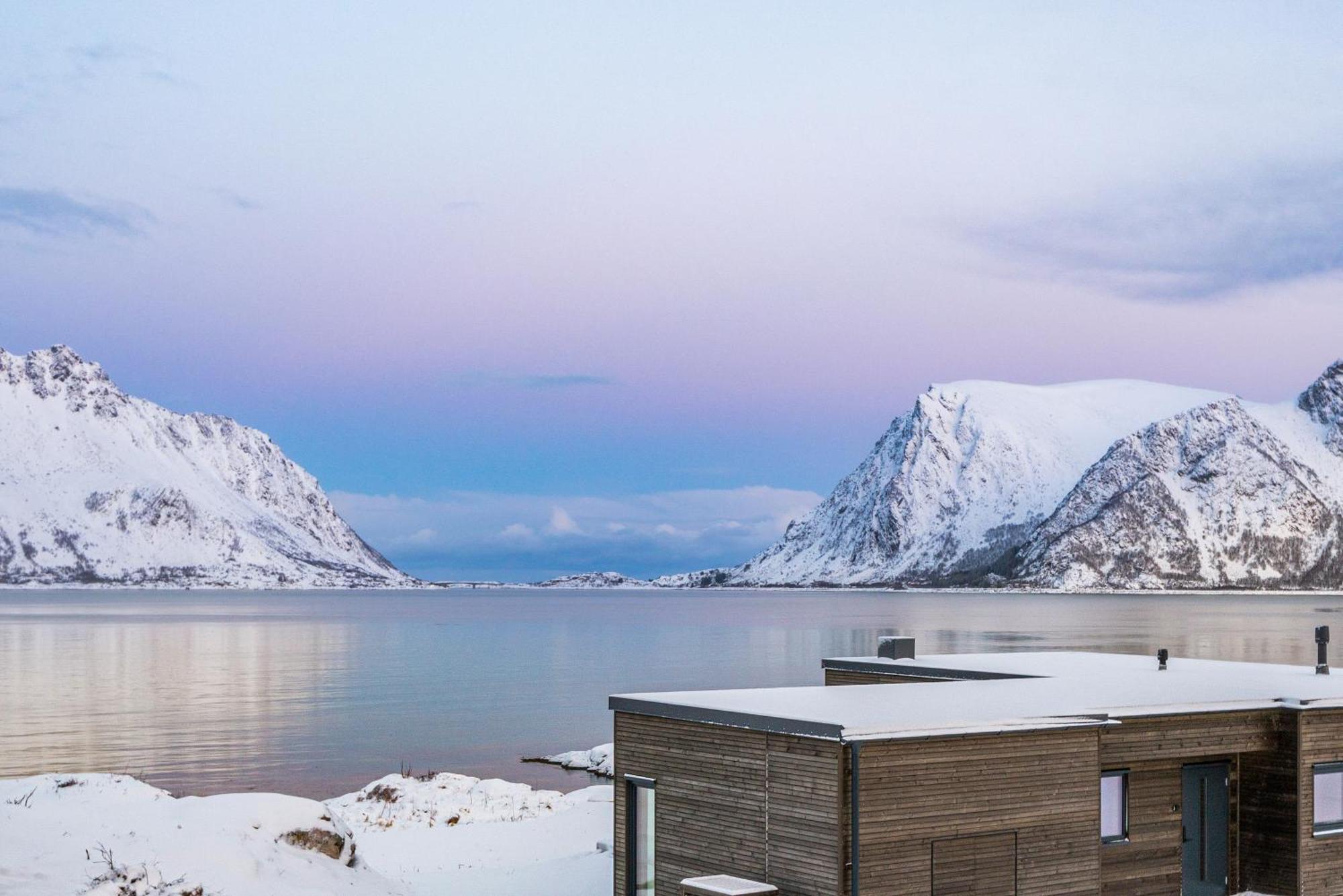 Nydelig Hytte I Unike Lofoten I Naerheten Av Henningsvaer! Lyngvaeret Bagian luar foto